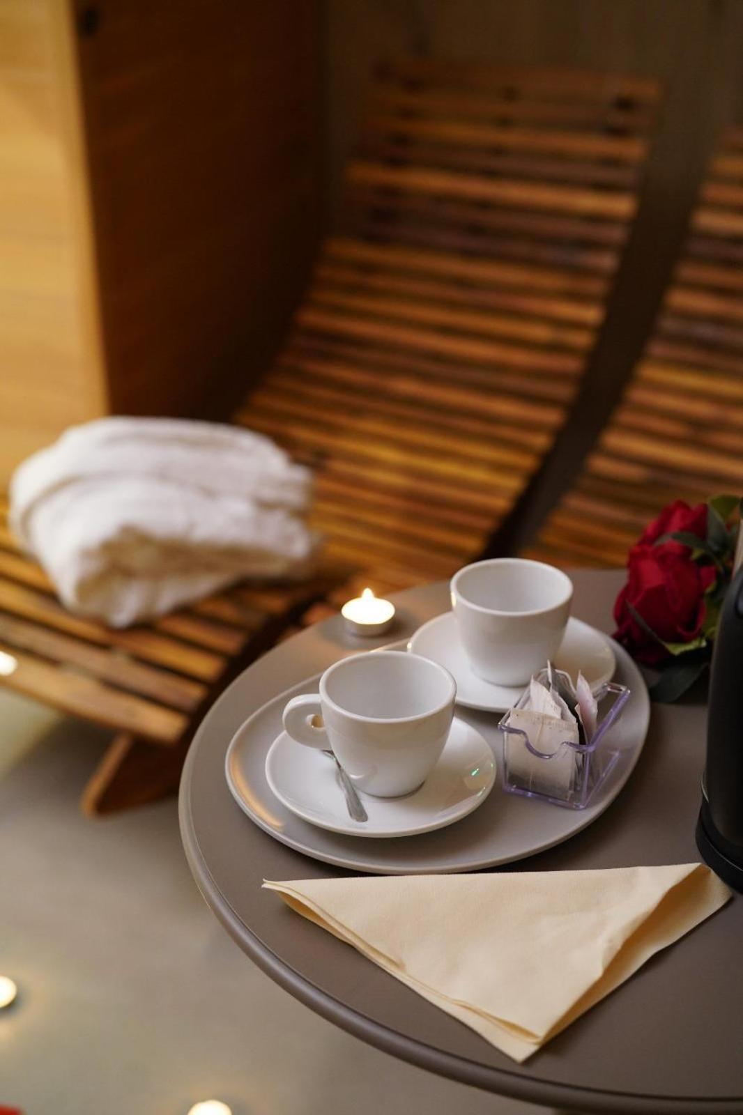 B&B Suites&Rooms Piazza Dei Martiri คาตาเนีย ภายนอก รูปภาพ