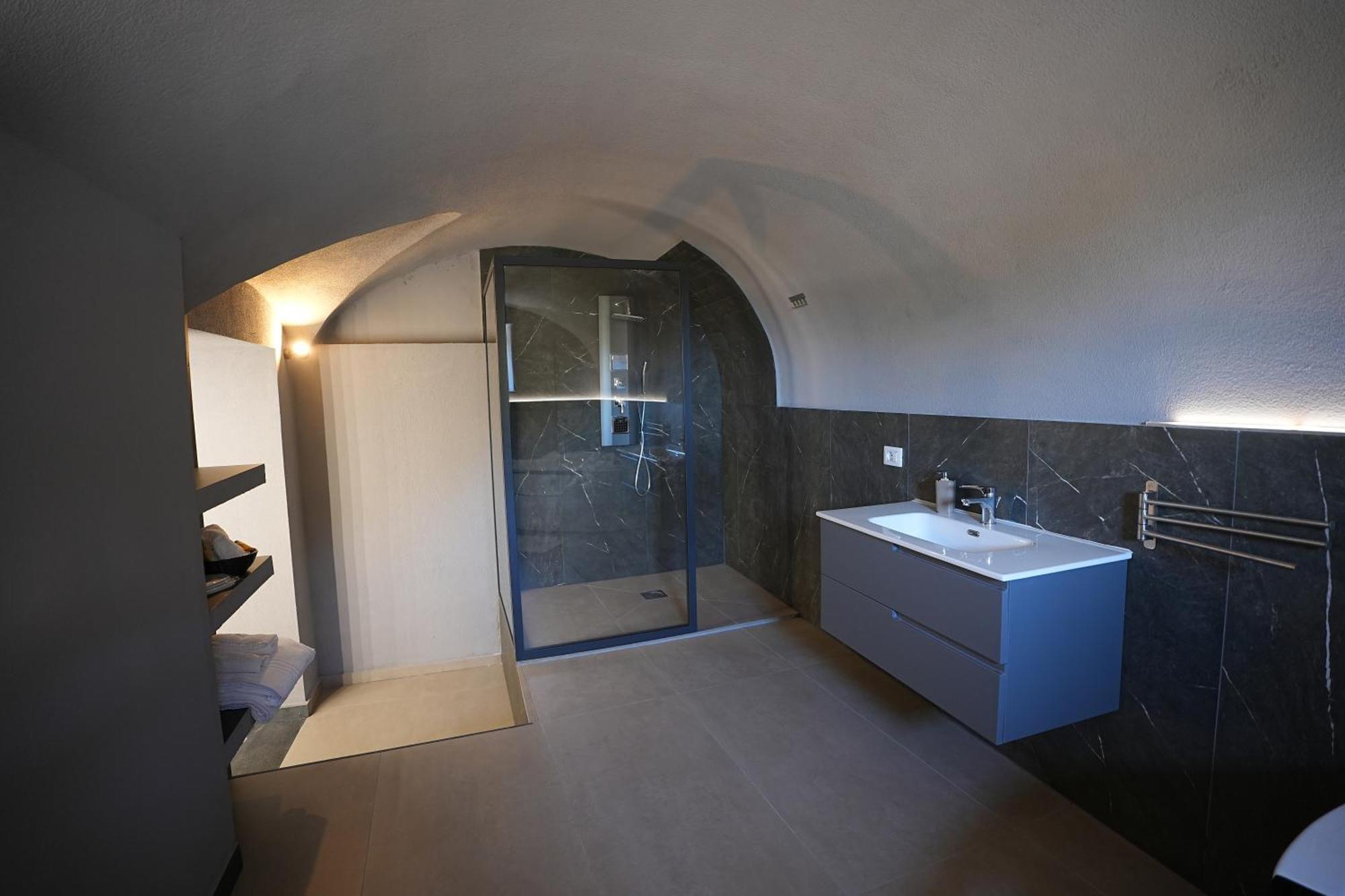 B&B Suites&Rooms Piazza Dei Martiri คาตาเนีย ภายนอก รูปภาพ